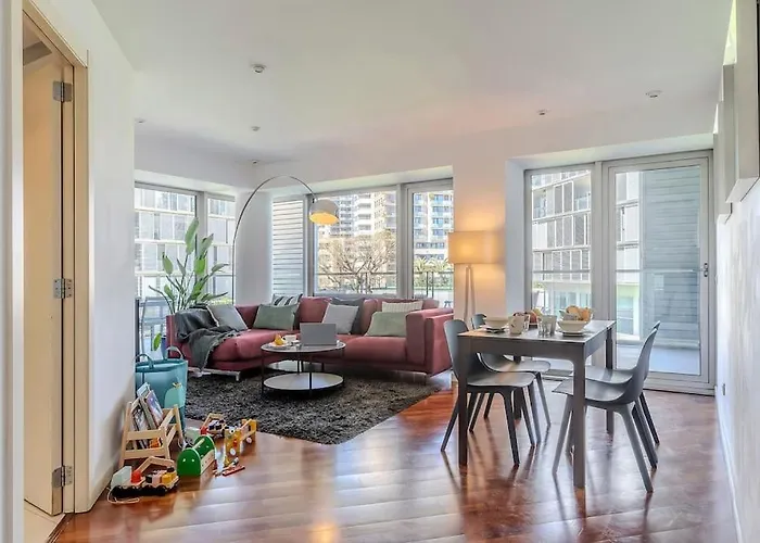 Canela Homes Diagonal Mar
