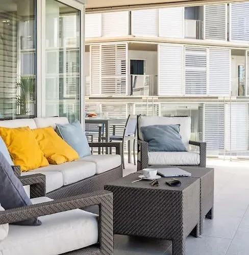 Canela Homes Diagonal Mar شقة